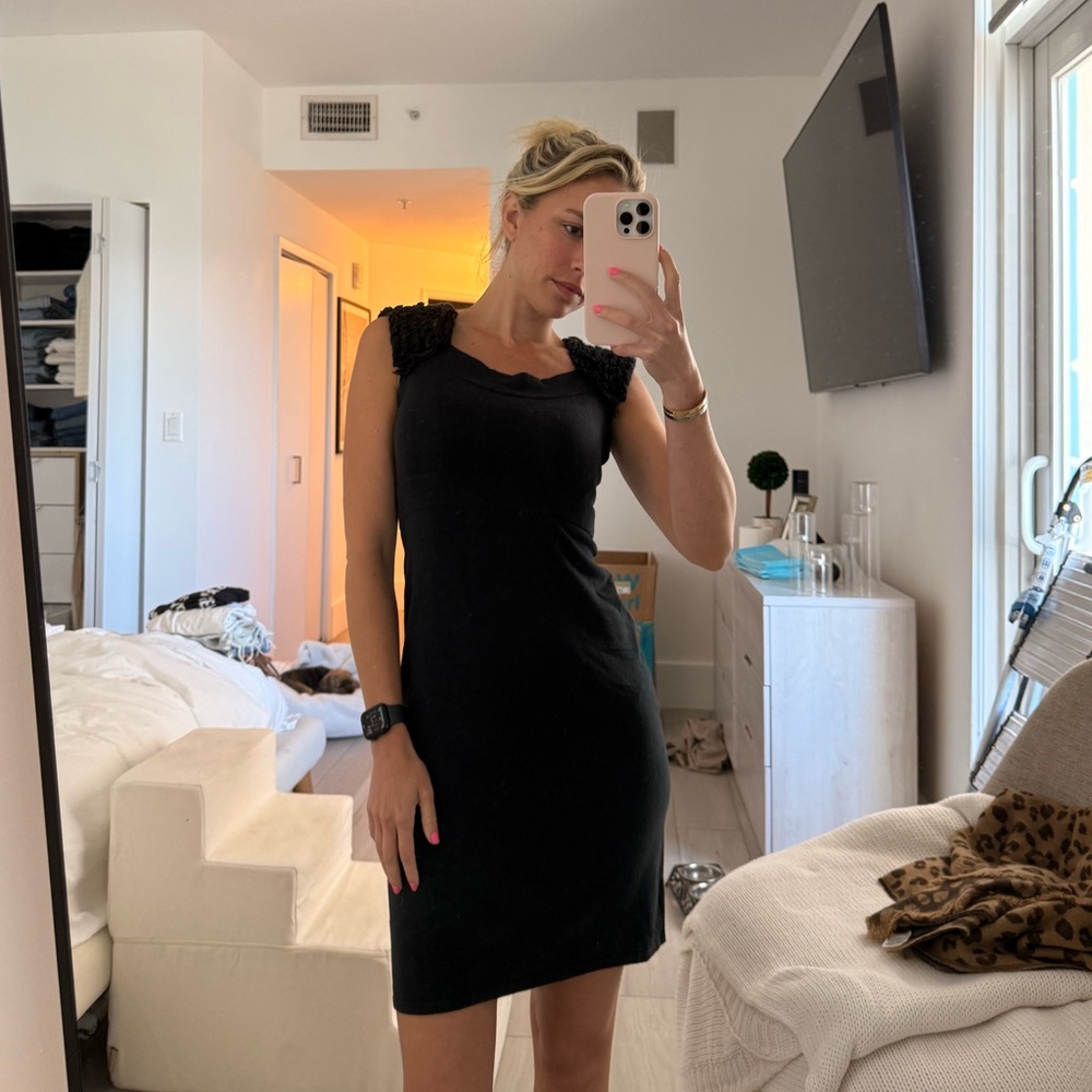 Elegant Black Sleeveless Dress